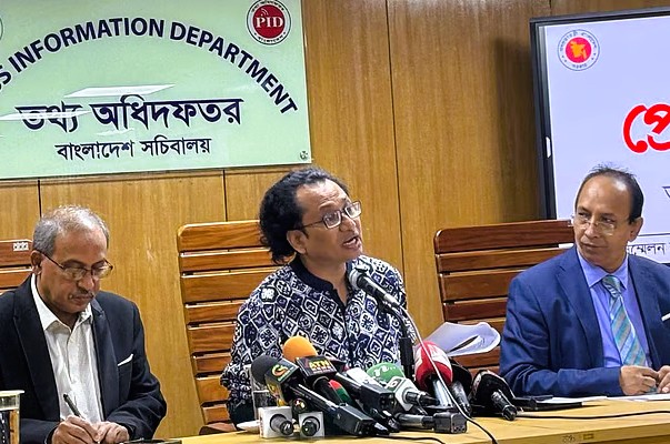 উপদেষ্টা জাহেদ উর রহমান। ছবি : সংগৃহীত